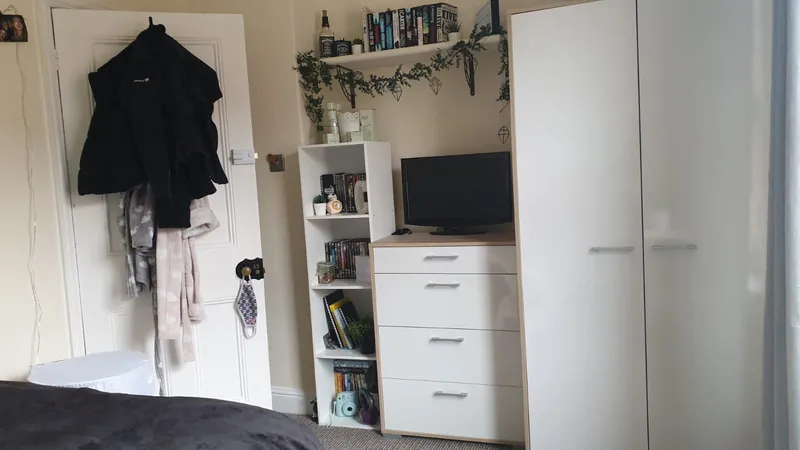 Extra Large 4 Bed Student House // Jul 2026 - Image 5